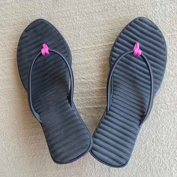 CROCS Shoes - Crocs Cabana Black Pink Wedge high heel flip flops size 8
